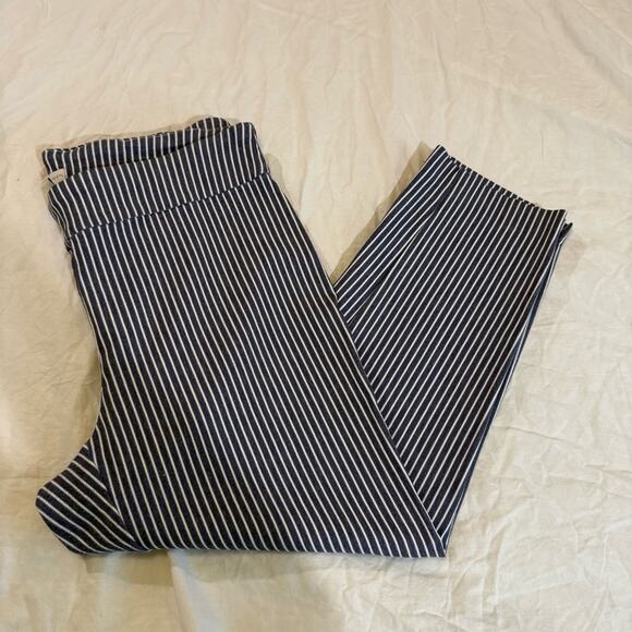 Van Heusen Blue and White Pull on Stretch Dress Pants with Pinstripe Pattern 16 - Picture 13 of 14